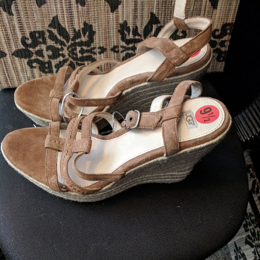 Womens ugg shoes